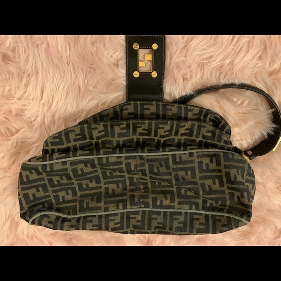 Fendi - Picture 4 of 5